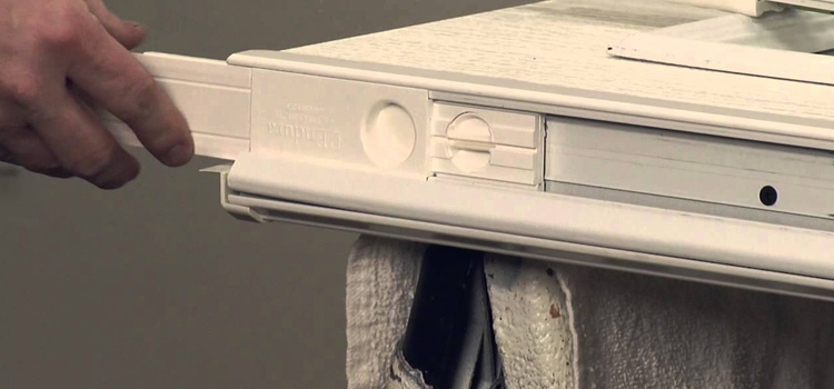 aluminum storefront door repair Oasis